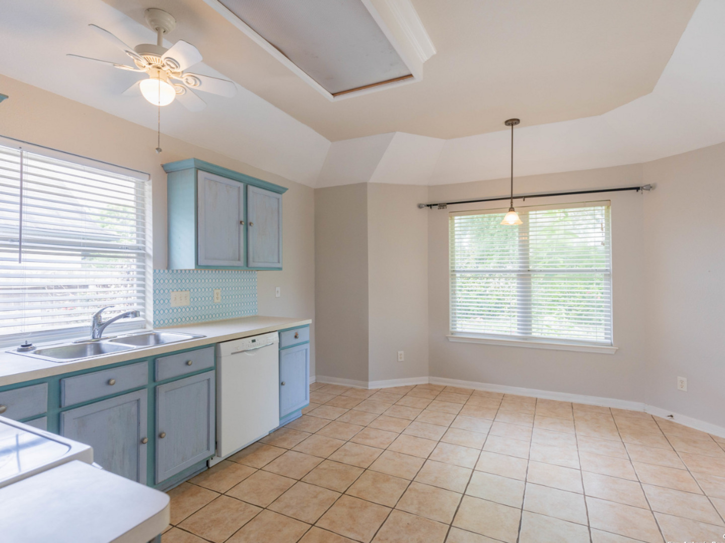 452 Raven Ridge New Braunfels, TX 78130 - Photo 5 of 17