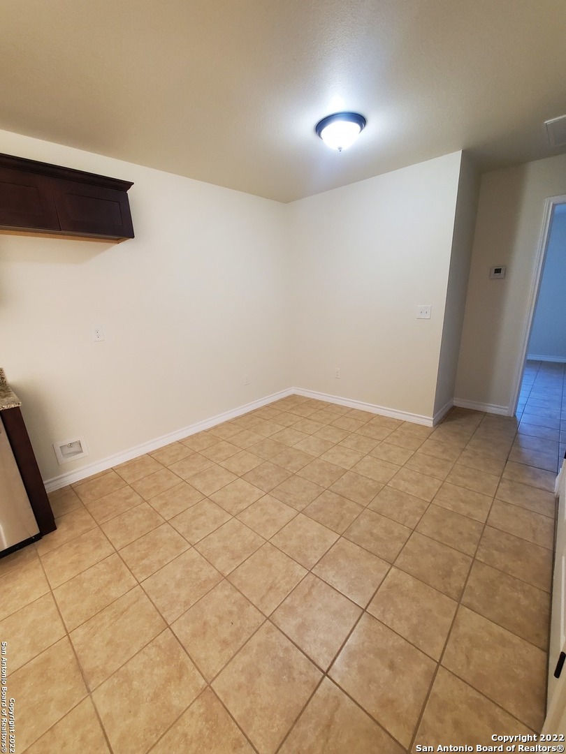7539 West Dixon Road, Unit 12 Somerset, TX 78069 - Photo 4 of 10
