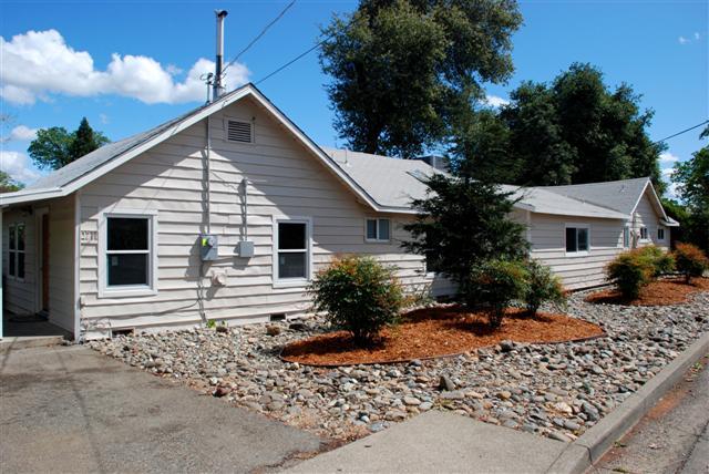 2711 Irwin Road Redding, CA 96002 - Photo 3 of 22 Irwin3