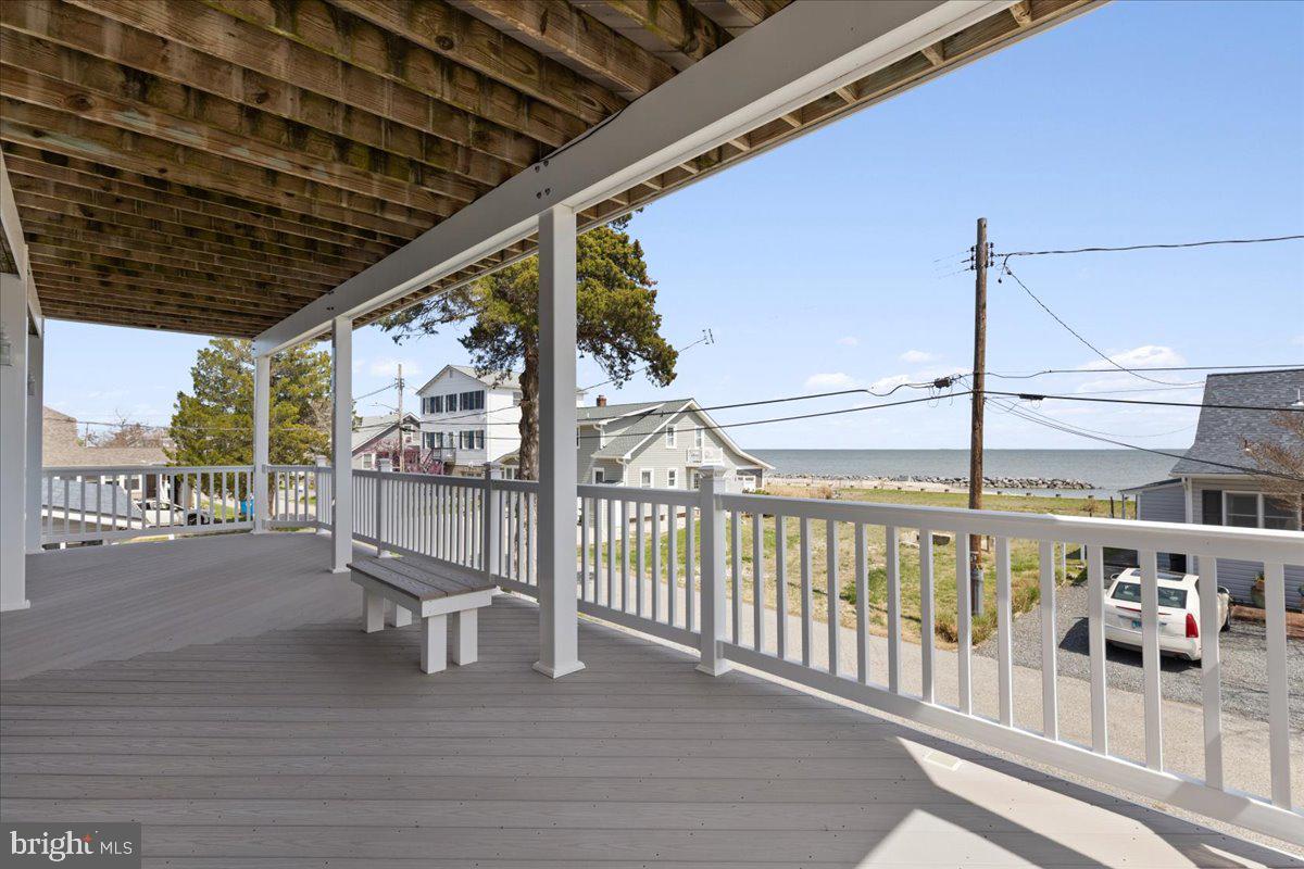 2818 Beach Drive Huntingtown, MD 20639 - Photo 29 of 74 With Built in Seating