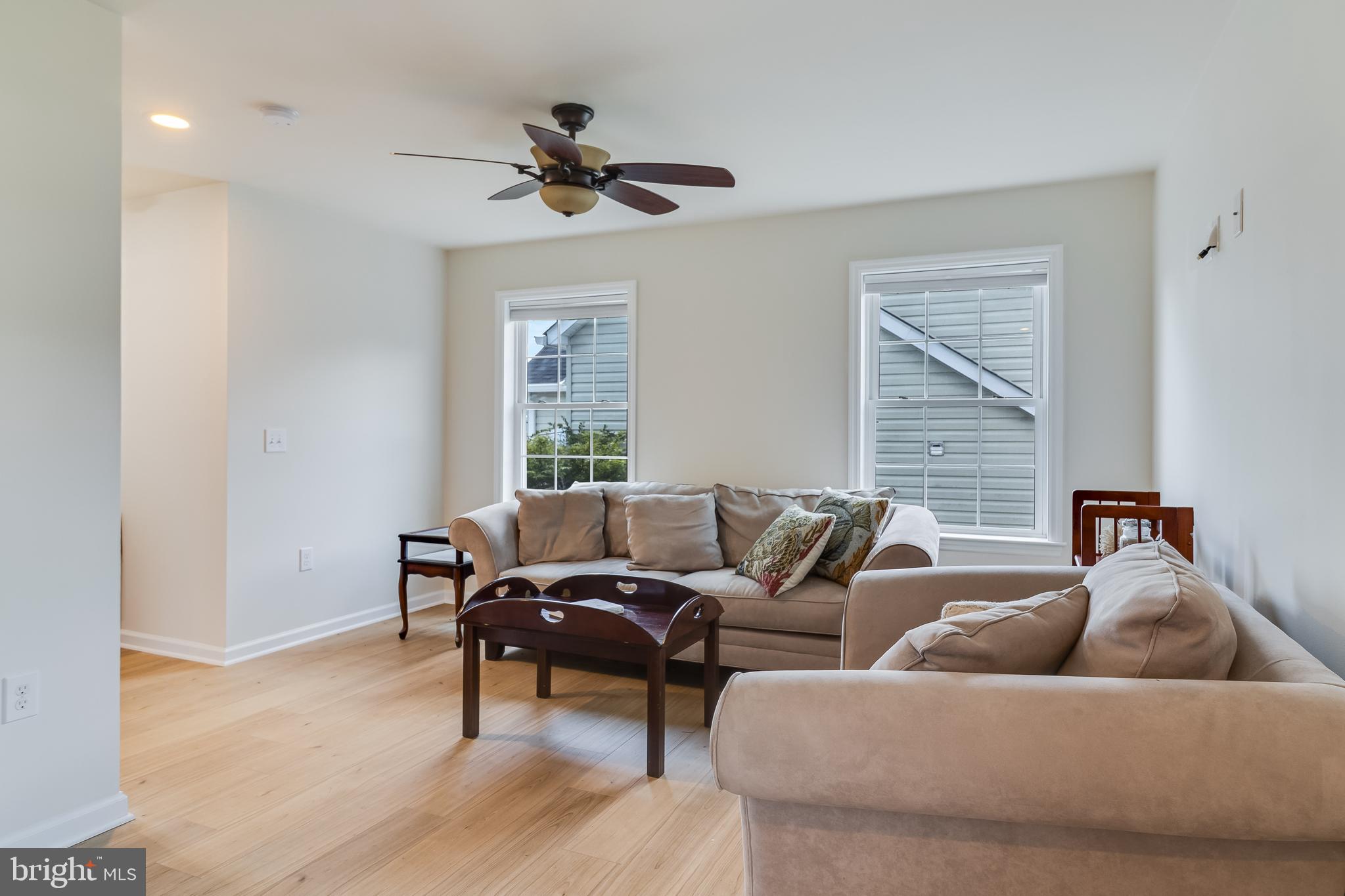 2818 Beach Drive Huntingtown, MD 20639 - Photo 39 of 74 a living room with furniture and a window