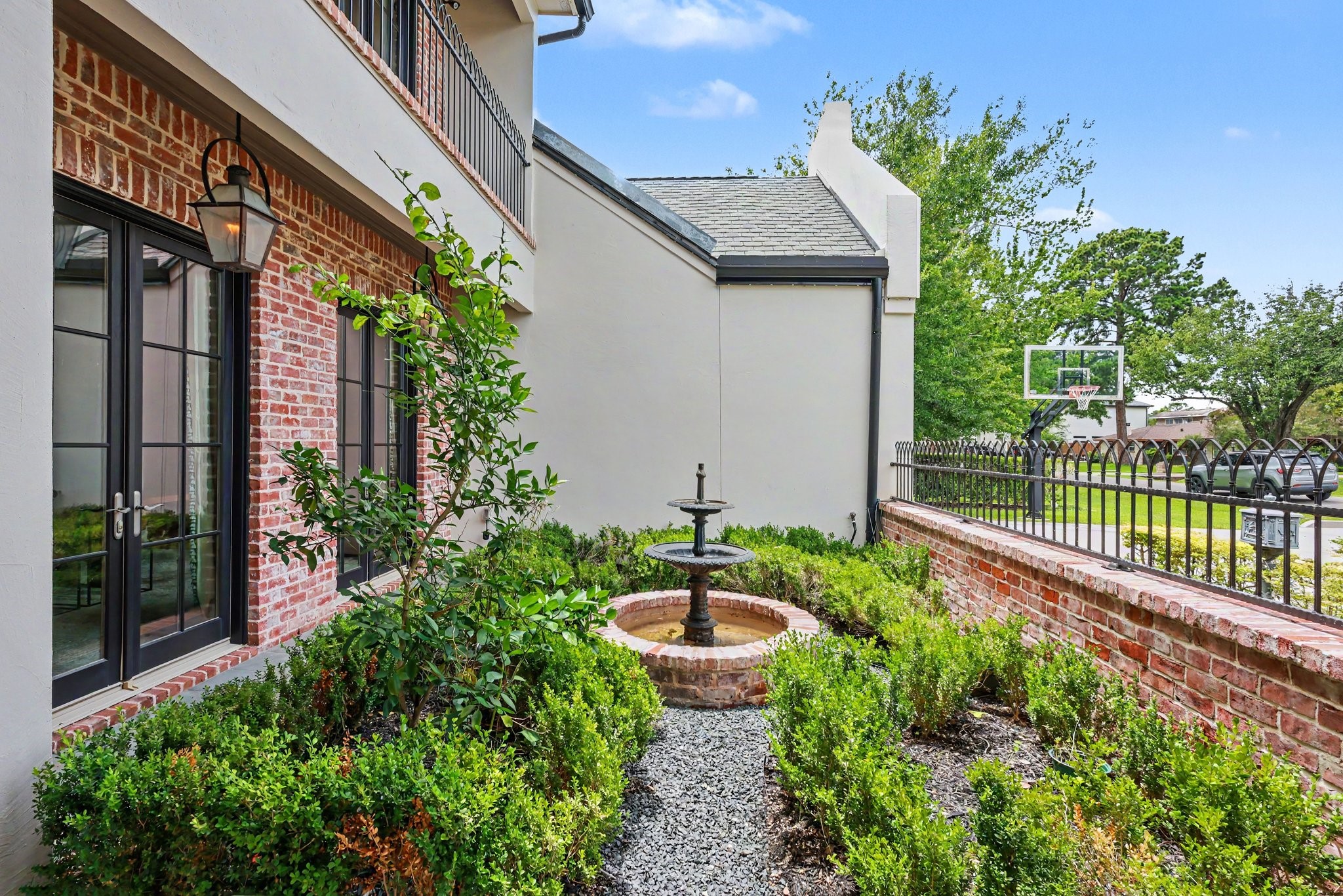 9317 Walterville Road Houston, TX 77080 - Photo 5 of 50