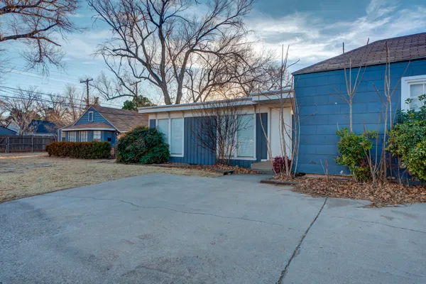 $305,000 | 2601 25th Street, Lubbock, TX 79410