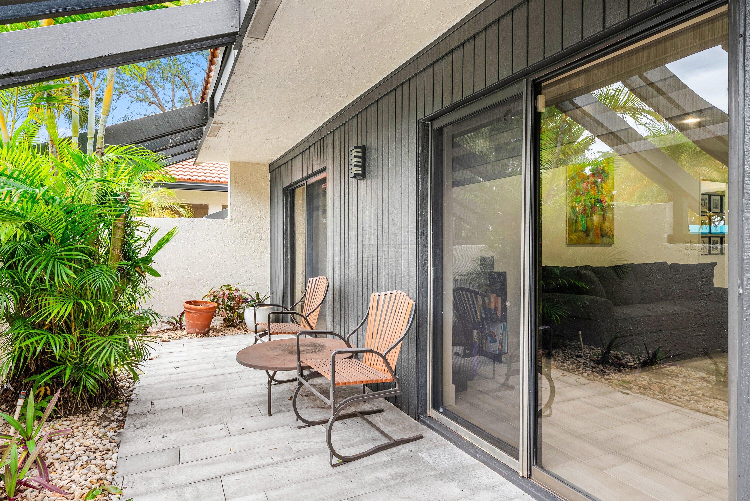 21680 Tall Palm Circle, Unit 12B Boca Raton, FL 33433 - Photo 6 of 43 006-21680TallPalmCircle-BocaRaton-FL-334