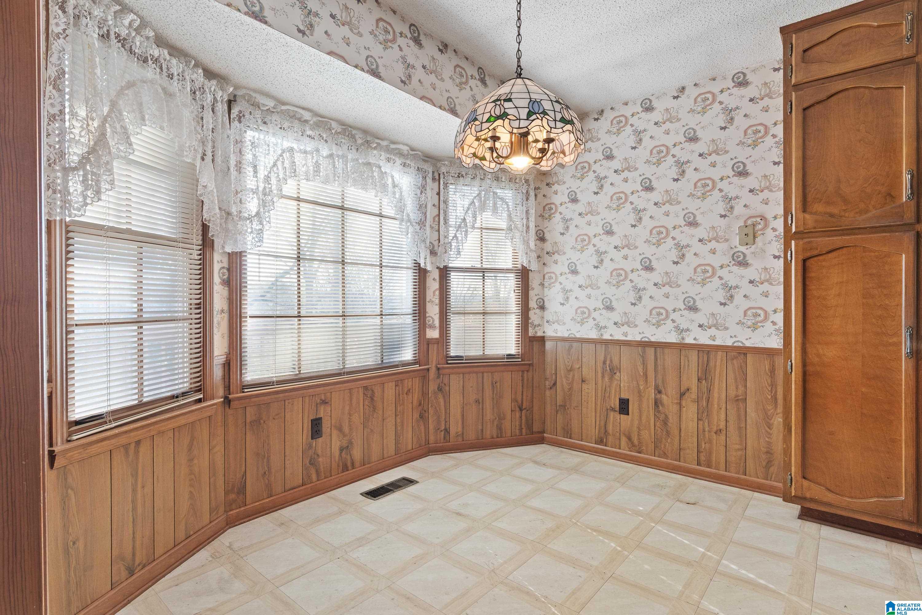 111 Woodward Road Trussville, AL 35173 - Photo 17 of 37