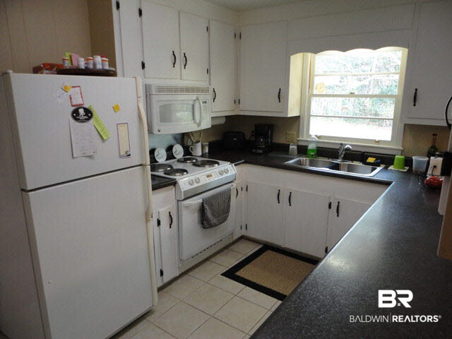 455 Ivy Circle Fairhope, AL 36532 - Photo 9 of 28 Kitchen
