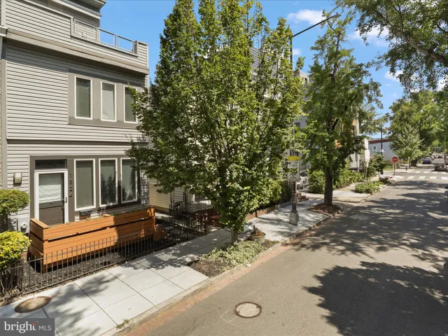 $875,000 | 1524 Gales Street Northeast, Washington, DC 20002