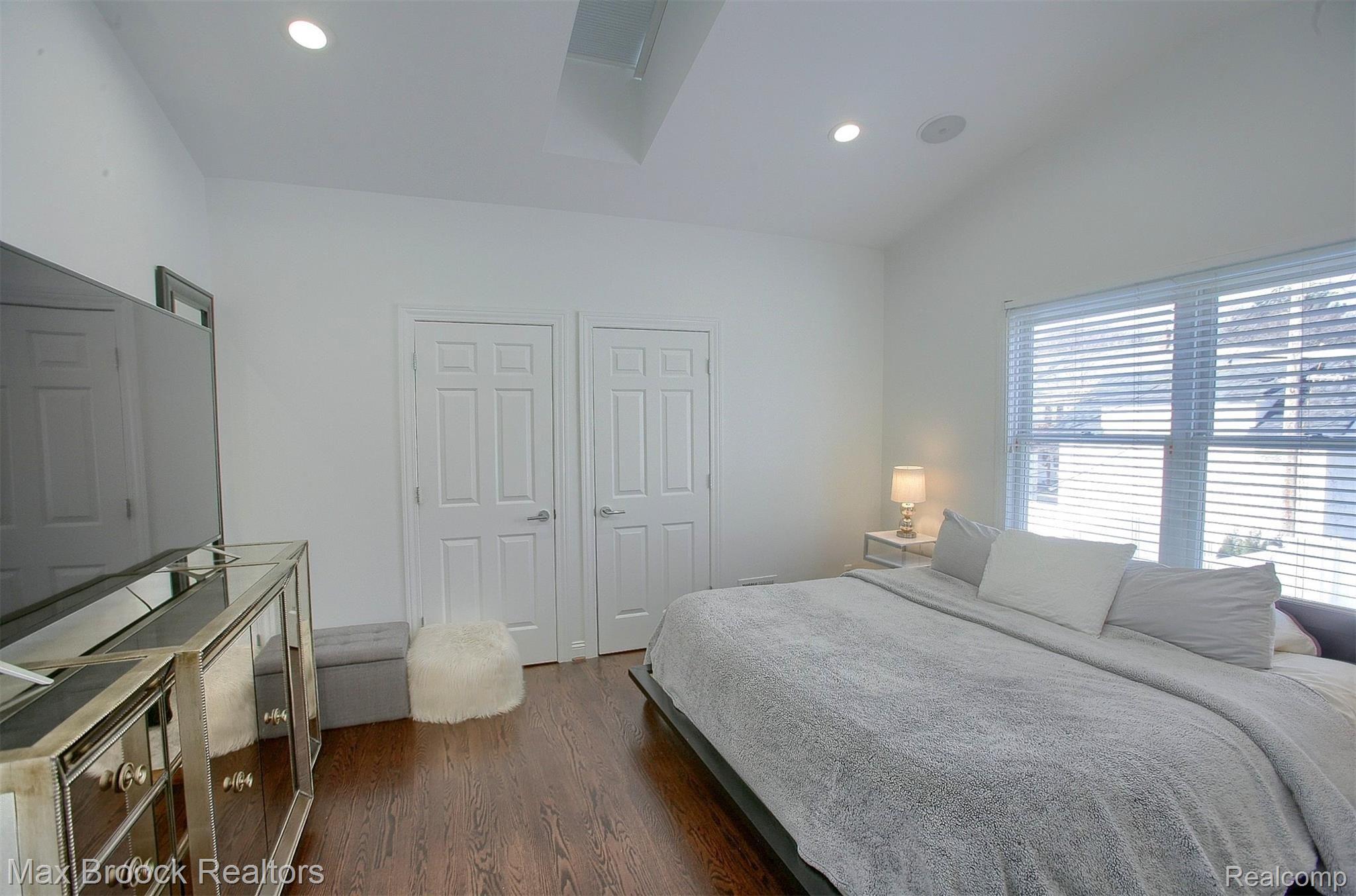 683 Ruffner Avenue Birmingham, MI 48009 - Photo 16 of 29 17-Master Bedroom.jpg