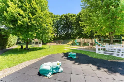 $1,095,000 | 1 Deerfoot Lane, Yonkers, NY 10710