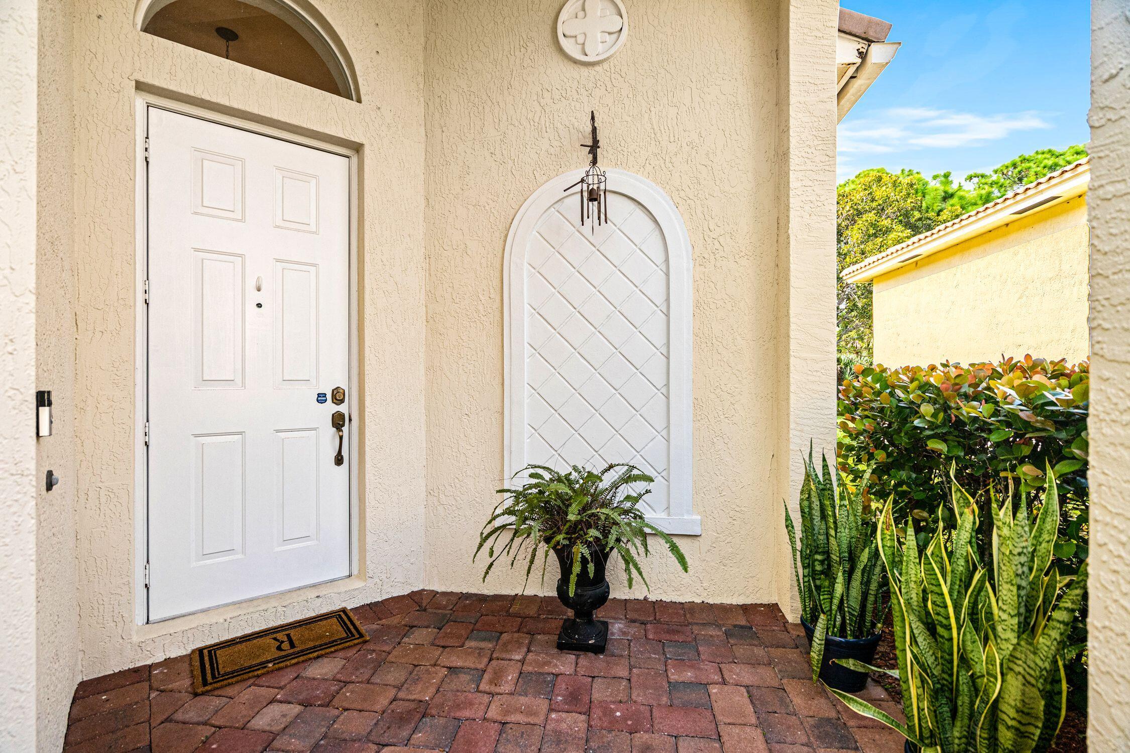 5709 Spanish River Road Fort Pierce, FL 34951 - Photo 3 of 21 tA3i8KLM