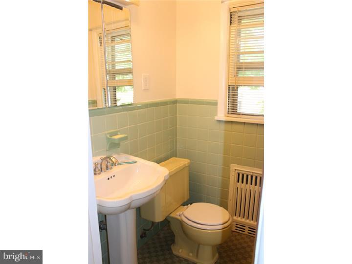 630 Cheswick Road Philadelphia, PA 19128 - Photo 17 of 25 Half Bath