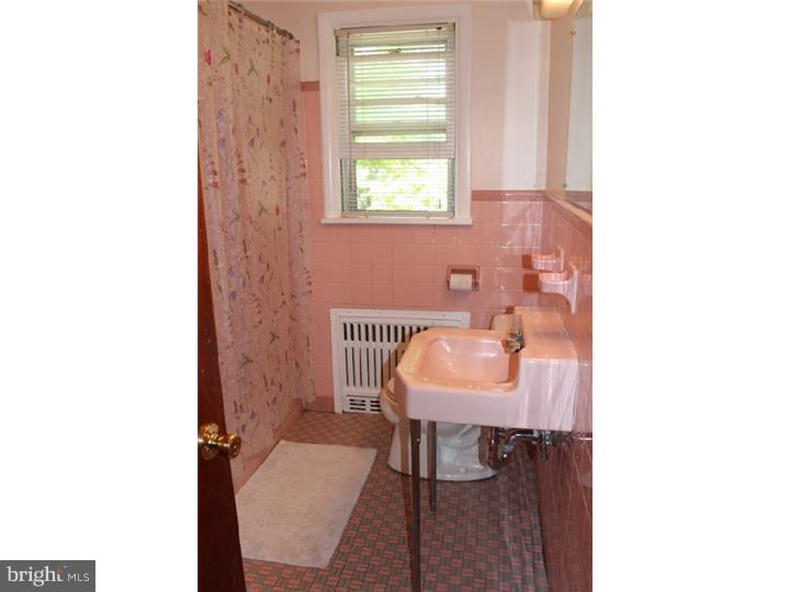 630 Cheswick Road Philadelphia, PA 19128 - Photo 20 of 25 Bathroom