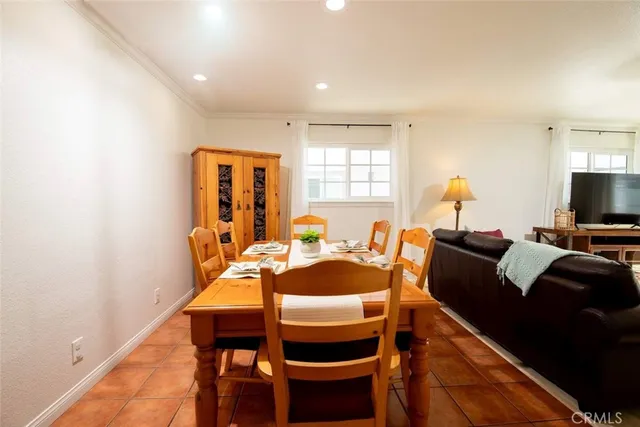 $3,150 | 7310 Balboa Boulevard, Unit F, Van Nuys, CA 91406