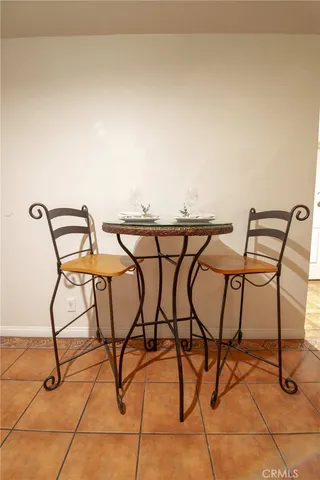 $3,150 | 7310 Balboa Boulevard, Unit F, Van Nuys, CA 91406