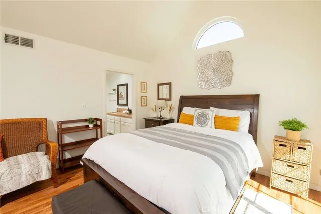 $3,150 | 7310 Balboa Boulevard, Unit F, Van Nuys, CA 91406