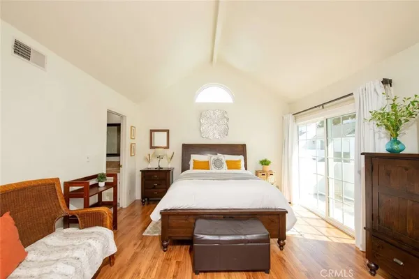 $3,150 | 7310 Balboa Boulevard, Unit F, Van Nuys, CA 91406