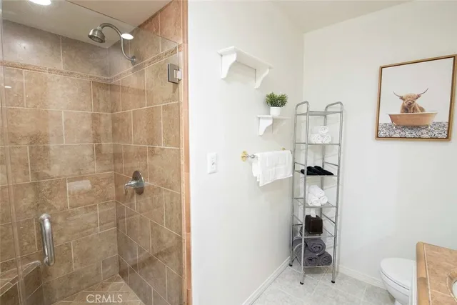 $3,150 | 7310 Balboa Boulevard, Unit F, Van Nuys, CA 91406