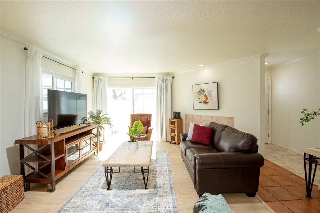 7310 Balboa Boulevard, Unit F Van Nuys, CA 91406 - Photo 3 of 62