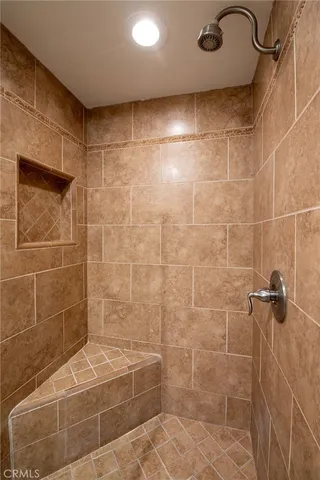 $3,150 | 7310 Balboa Boulevard, Unit F, Van Nuys, CA 91406