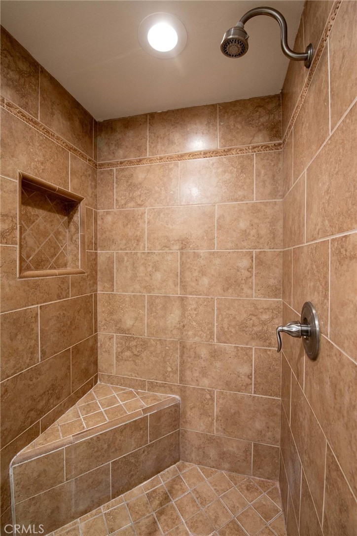 7310 Balboa Boulevard, Unit F Van Nuys, CA 91406 - Photo 31 of 62