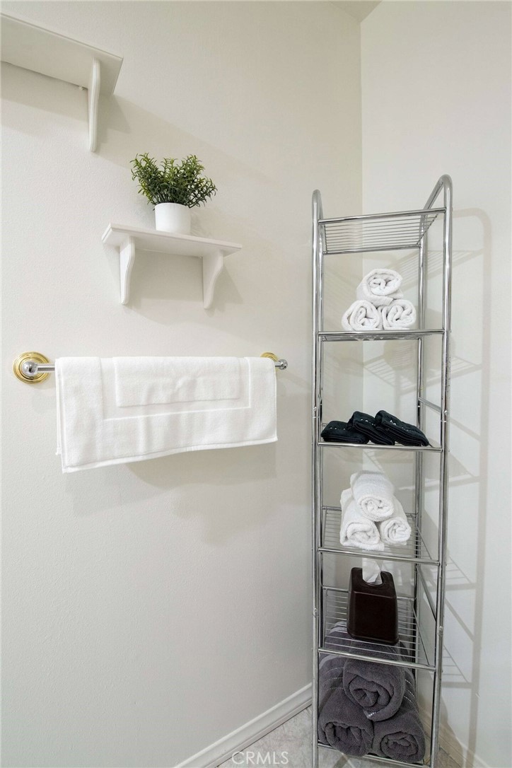 7310 Balboa Boulevard, Unit F Van Nuys, CA 91406 - Photo 32 of 62