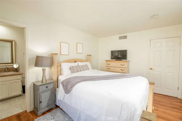 $3,150 | 7310 Balboa Boulevard, Unit F, Van Nuys, CA 91406