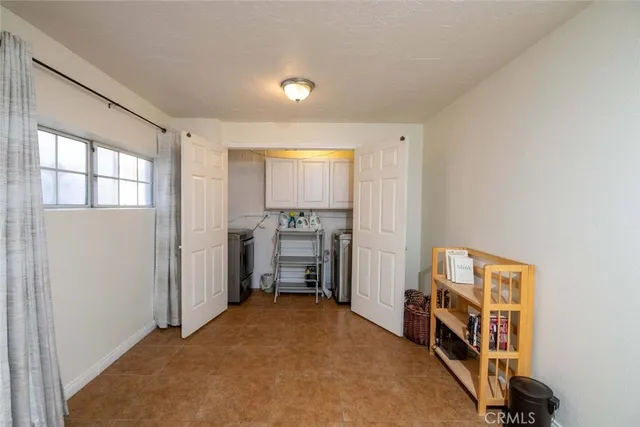 $3,150 | 7310 Balboa Boulevard, Unit F, Van Nuys, CA 91406