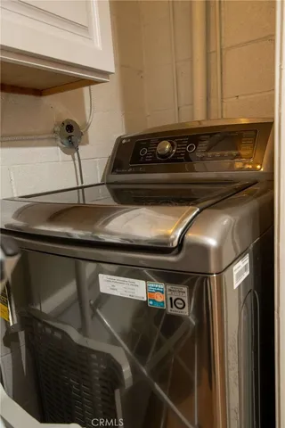 $3,150 | 7310 Balboa Boulevard, Unit F, Van Nuys, CA 91406