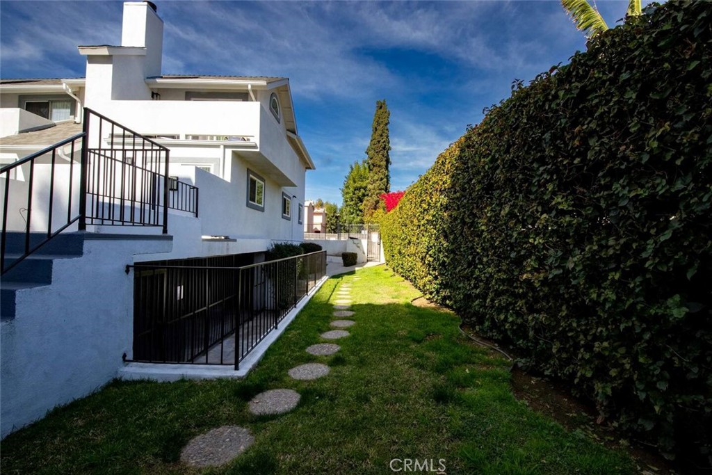 7310 Balboa Boulevard, Unit F Van Nuys, CA 91406 - Photo 54 of 62