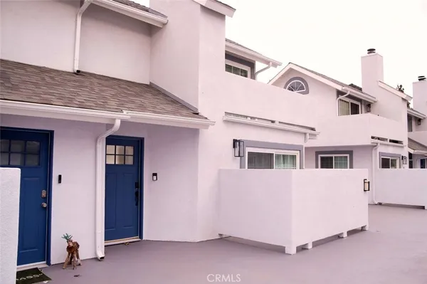 $3,150 | 7310 Balboa Boulevard, Unit F, Van Nuys, CA 91406