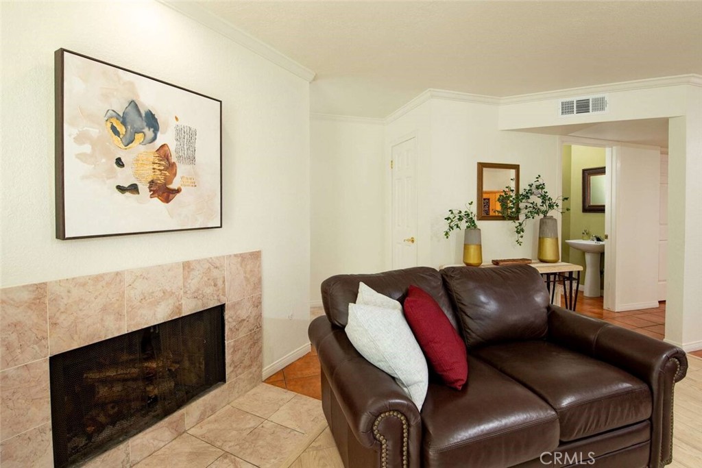 7310 Balboa Boulevard, Unit F Van Nuys, CA 91406 - Photo 8 of 62