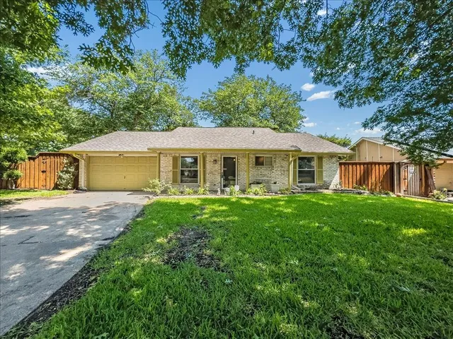 $330,000 | 1401 Williamsburg Drive, Plano, TX 75074