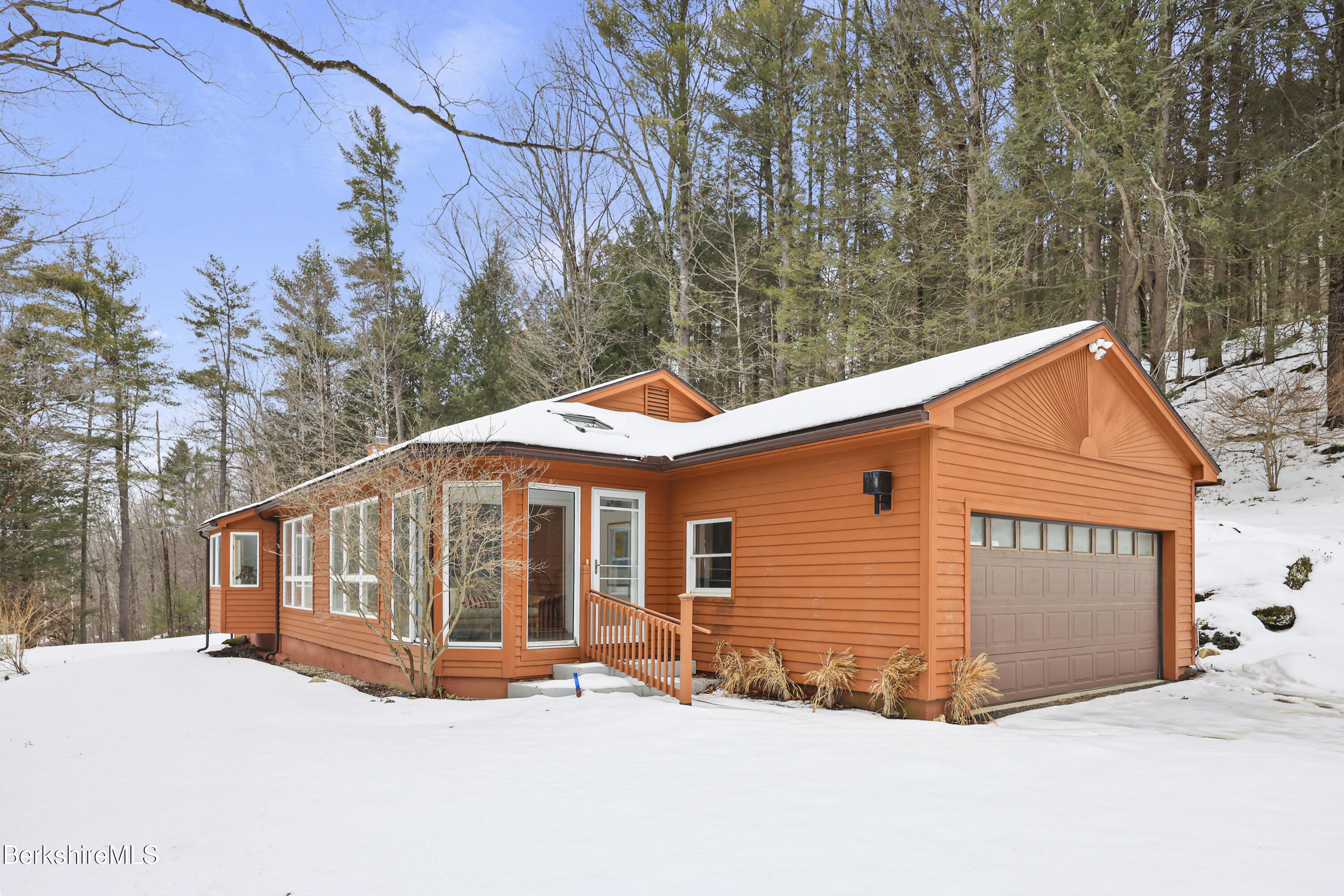 40 Prospect Hill Road Stockbridge, MA 01262 - Photo 2 of 50 40 Prospect Hill Road