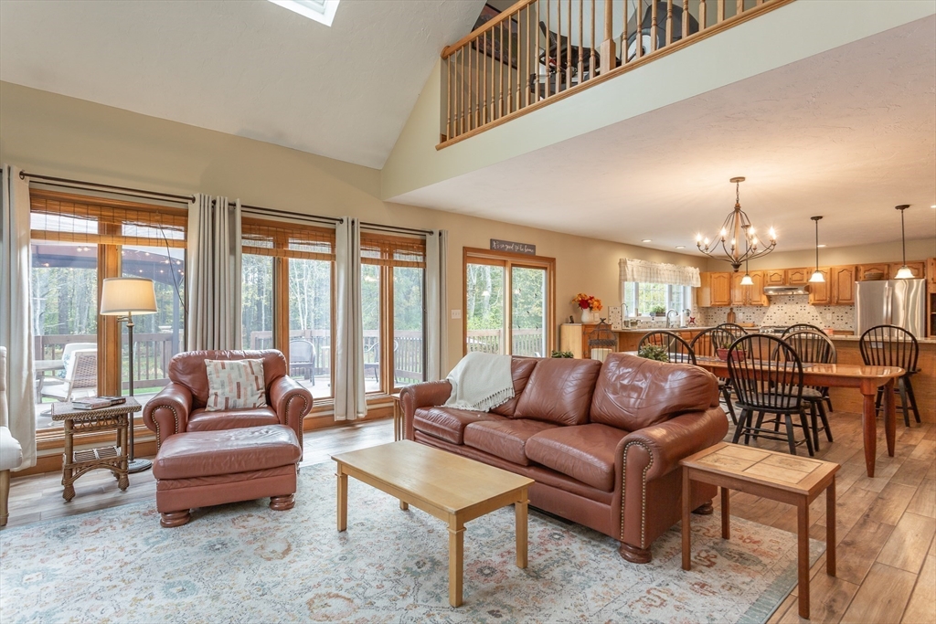 135 South Washington Street Norton, MA 02766 - Photo 6 of 41