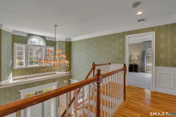 $989,000 | 9 White Oak Lane, Avon, CT 06001