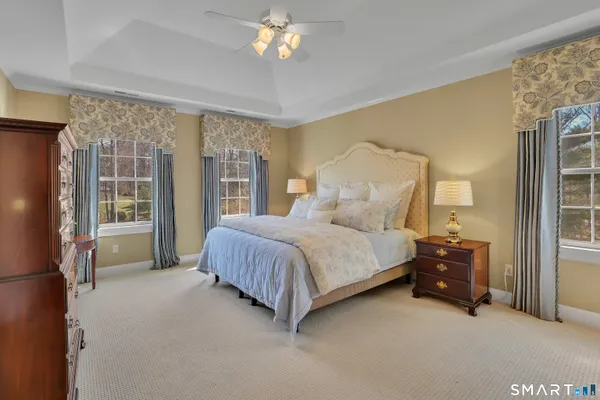 $989,000 | 9 White Oak Lane, Avon, CT 06001