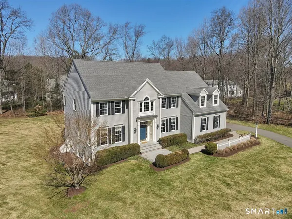 $989,000 | 9 White Oak Lane, Avon, CT 06001