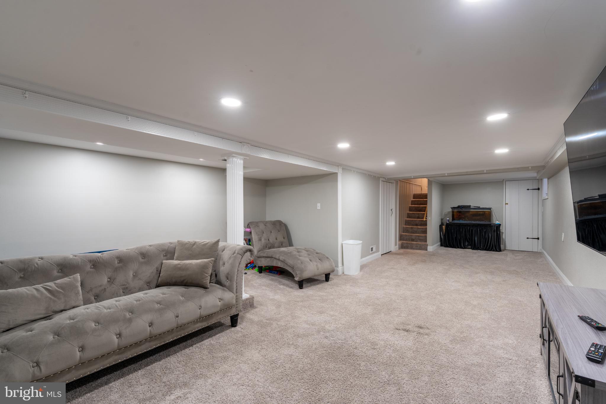 2519 Wycliffe Road Parkville, MD 21234 - Photo 20 of 26 a living room with furniture and a couch
