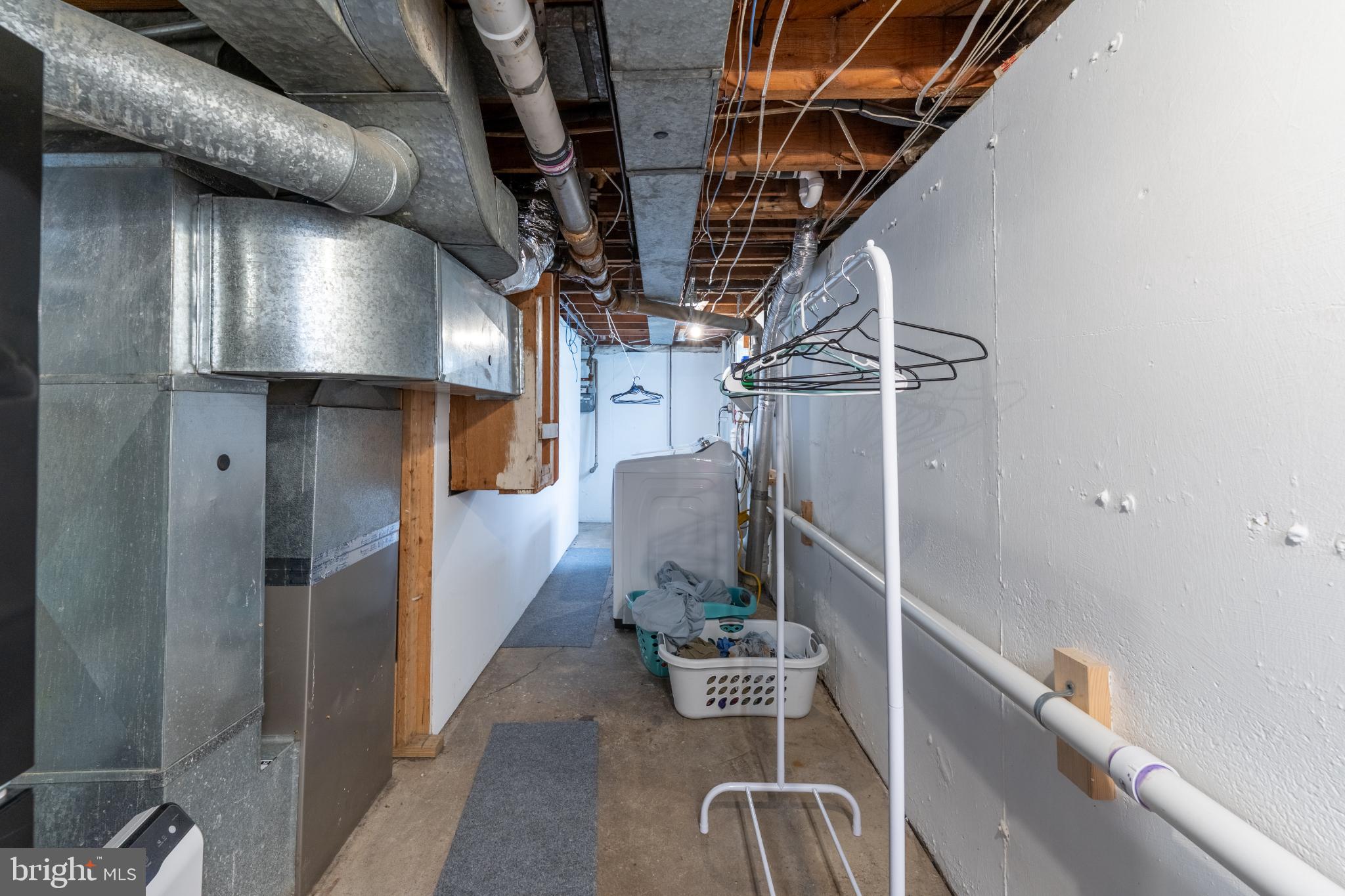 2519 Wycliffe Road Parkville, MD 21234 - Photo 21 of 26 a view of entryway