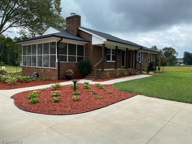 3920 Braddock Road High Point, NC 27265 - Photo 3 of 20 Gallery Image 3