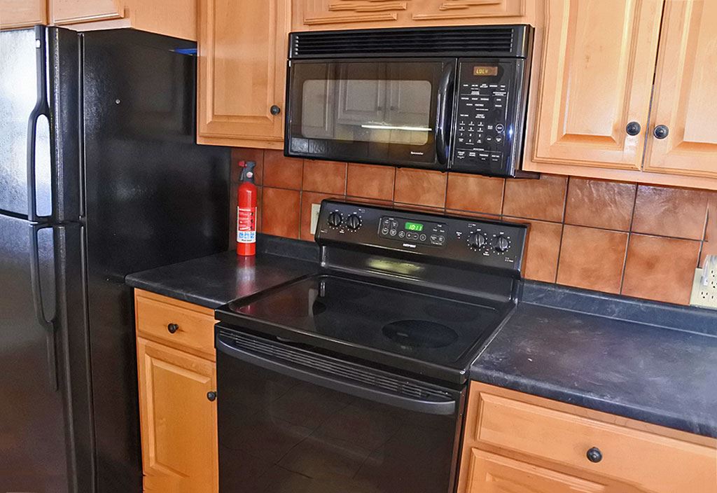 7 Marble Avenue Rutland, VT 05701 - Photo 4 of 39