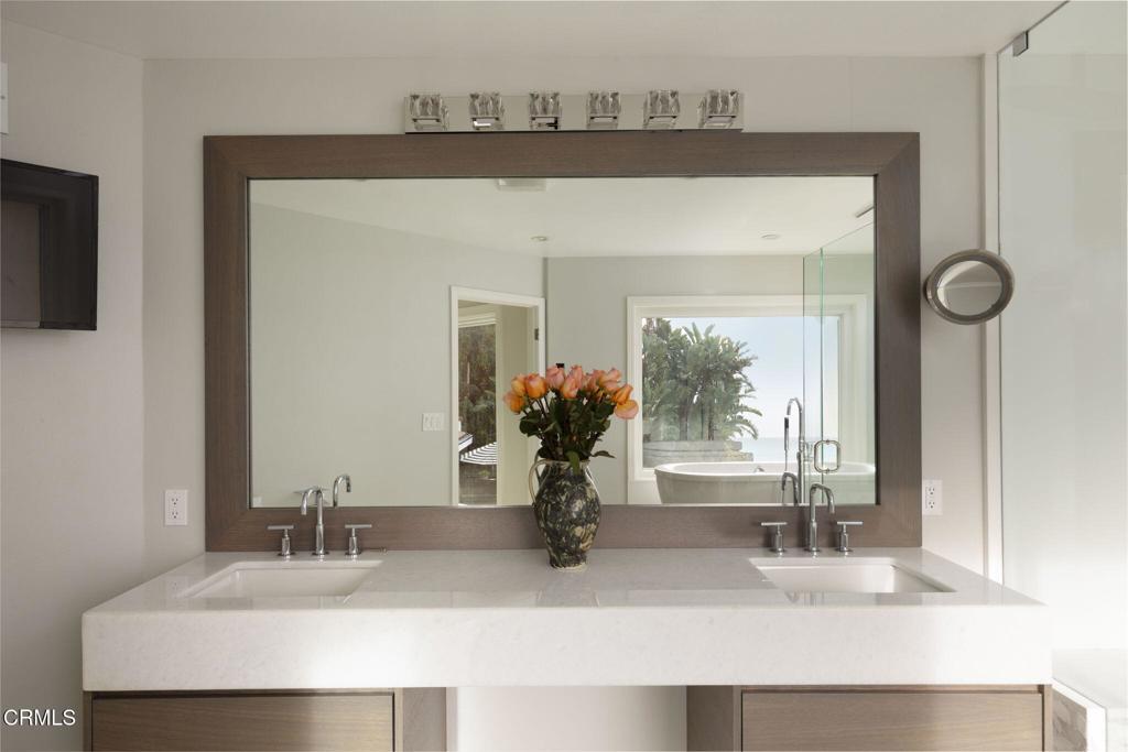 8 Burrell Lane Rancho Palos Verdes, CA 90275 - Photo 26 of 46 26-web-or-mls-8 Burrell Lt by Pierre Gal