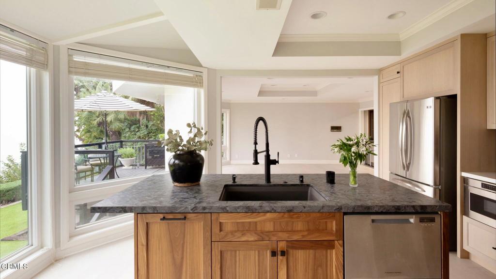 8 Burrell Lane Rancho Palos Verdes, CA 90275 - Photo 6 of 46 9-web-or-mls-8 Burrell Lt by Pierre Gala