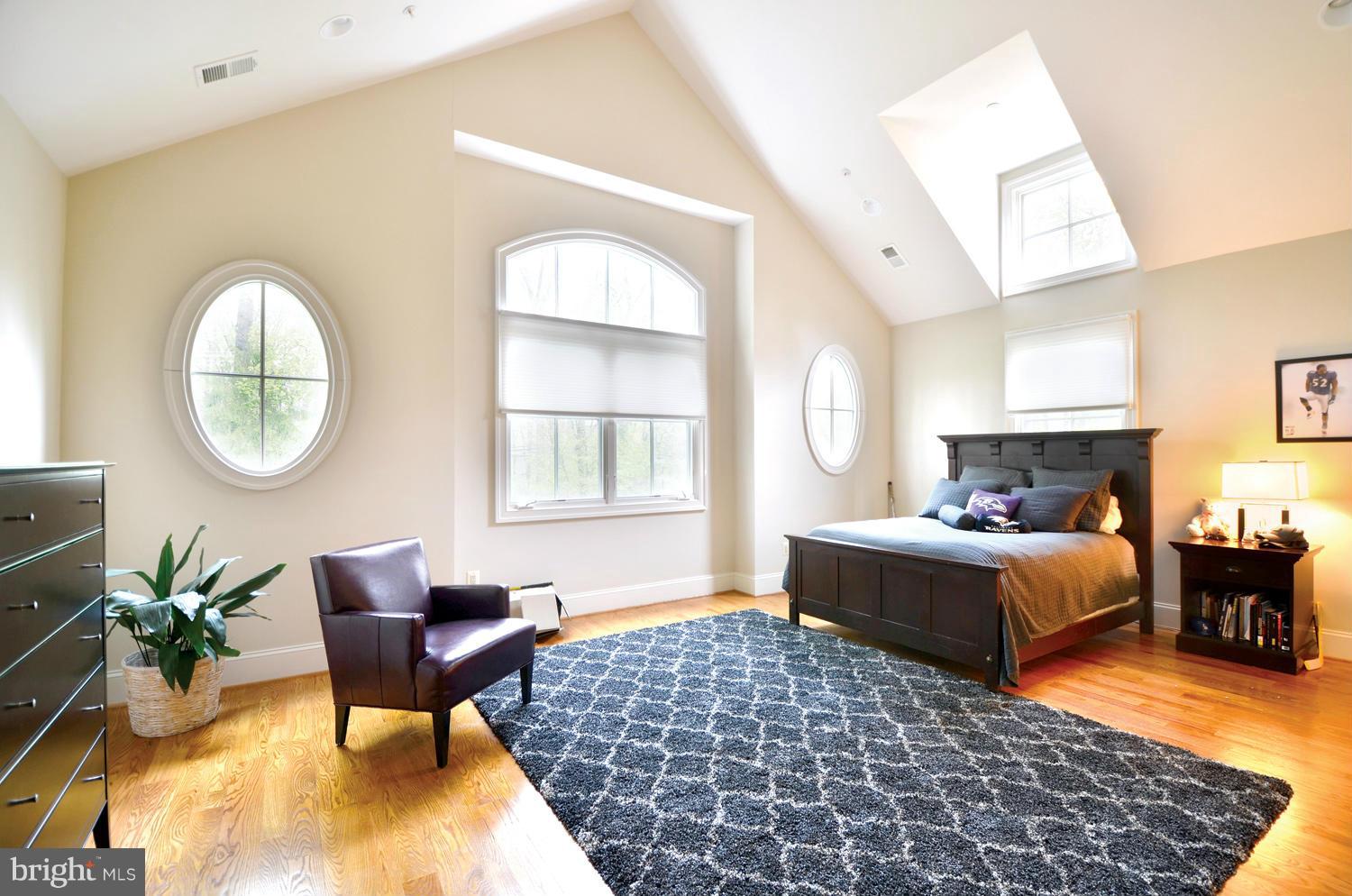 9417 Falls Road Potomac, MD 20854 - Photo 23 of 30 Bedroom