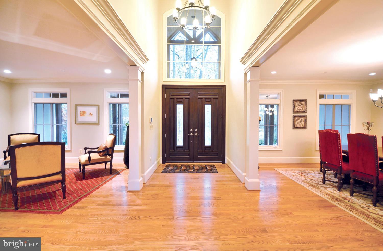 9417 Falls Road Potomac, MD 20854 - Photo 5 of 30 Interior (General)