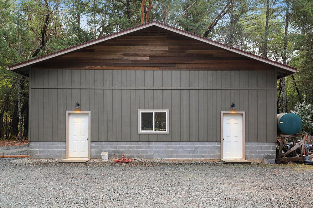 1126 Marcy Loop Road Grants Pass, OR 97527 - Photo 34 of 40 34