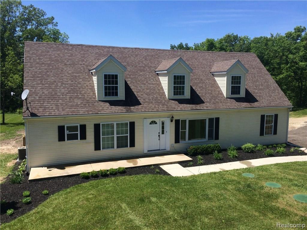 2999 North Eager Road Howell, MI 48855 - Photo 1 of 32