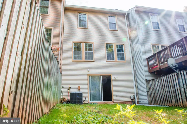 $3,100 | 5631 Hogenhill Terrace, Rockville, MD 20853