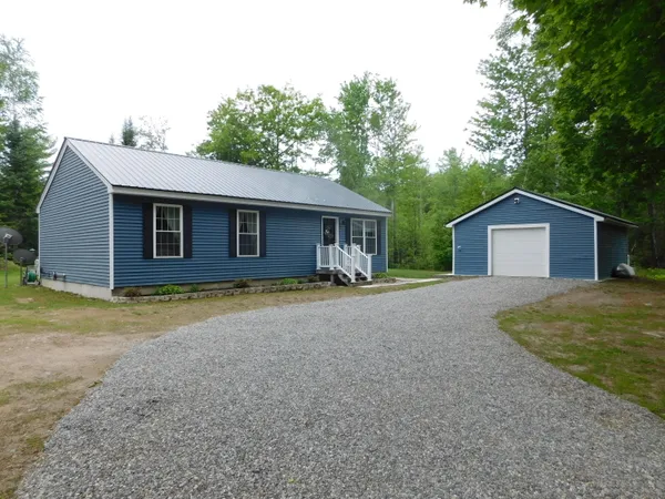 $320,000 | 2792 Hudson Road, Hudson, ME 04449