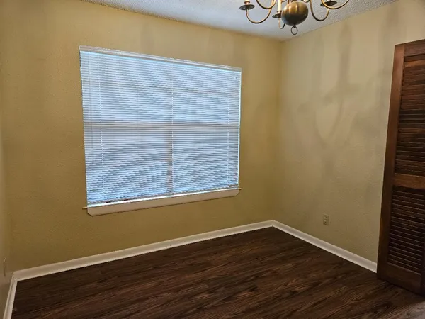 $1,450 | 16 North Ave A, Unit B, Elgin, TX 78621
